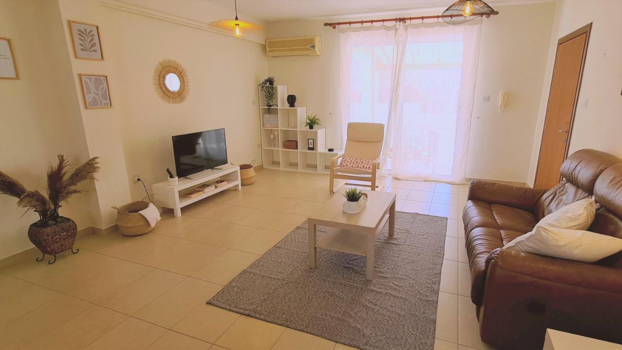 Stay Sunny Palms Apartment Voroklini Esterno foto