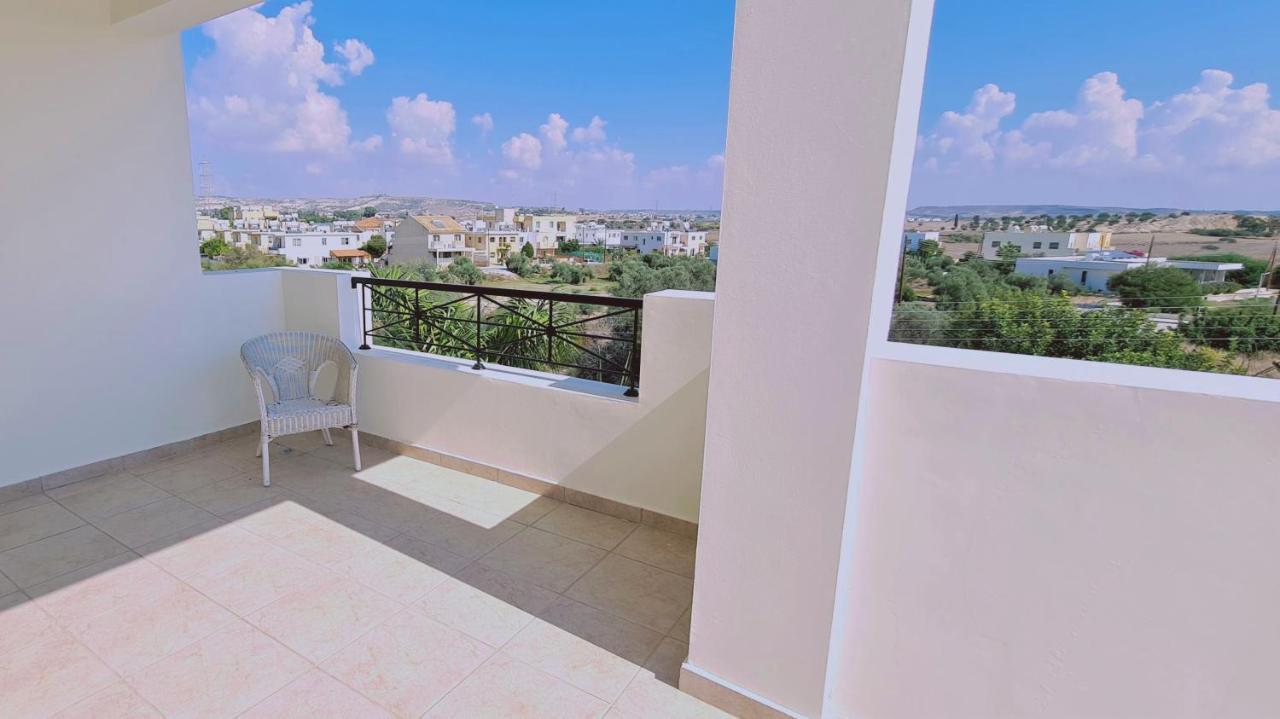 Stay Sunny Palms Apartment Voroklini Esterno foto