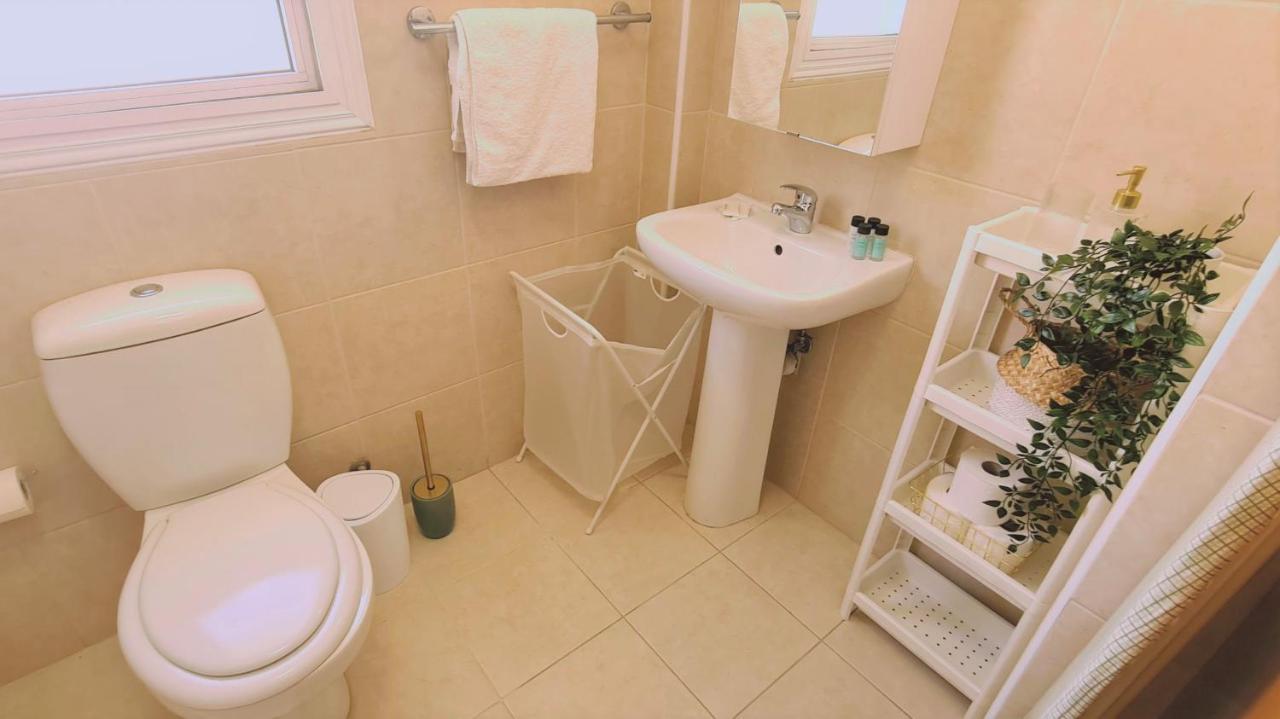 Stay Sunny Palms Apartment Voroklini Esterno foto