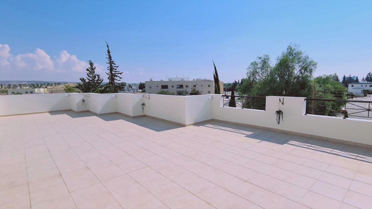 Stay Sunny Palms Apartment Voroklini Esterno foto